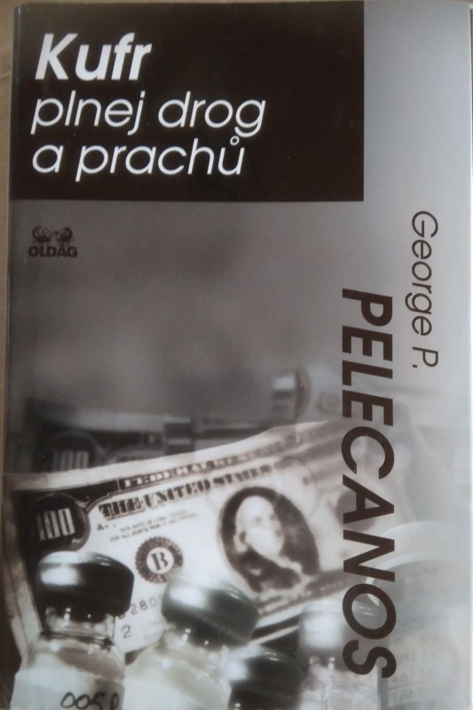 Kufr plnej drog a prachů