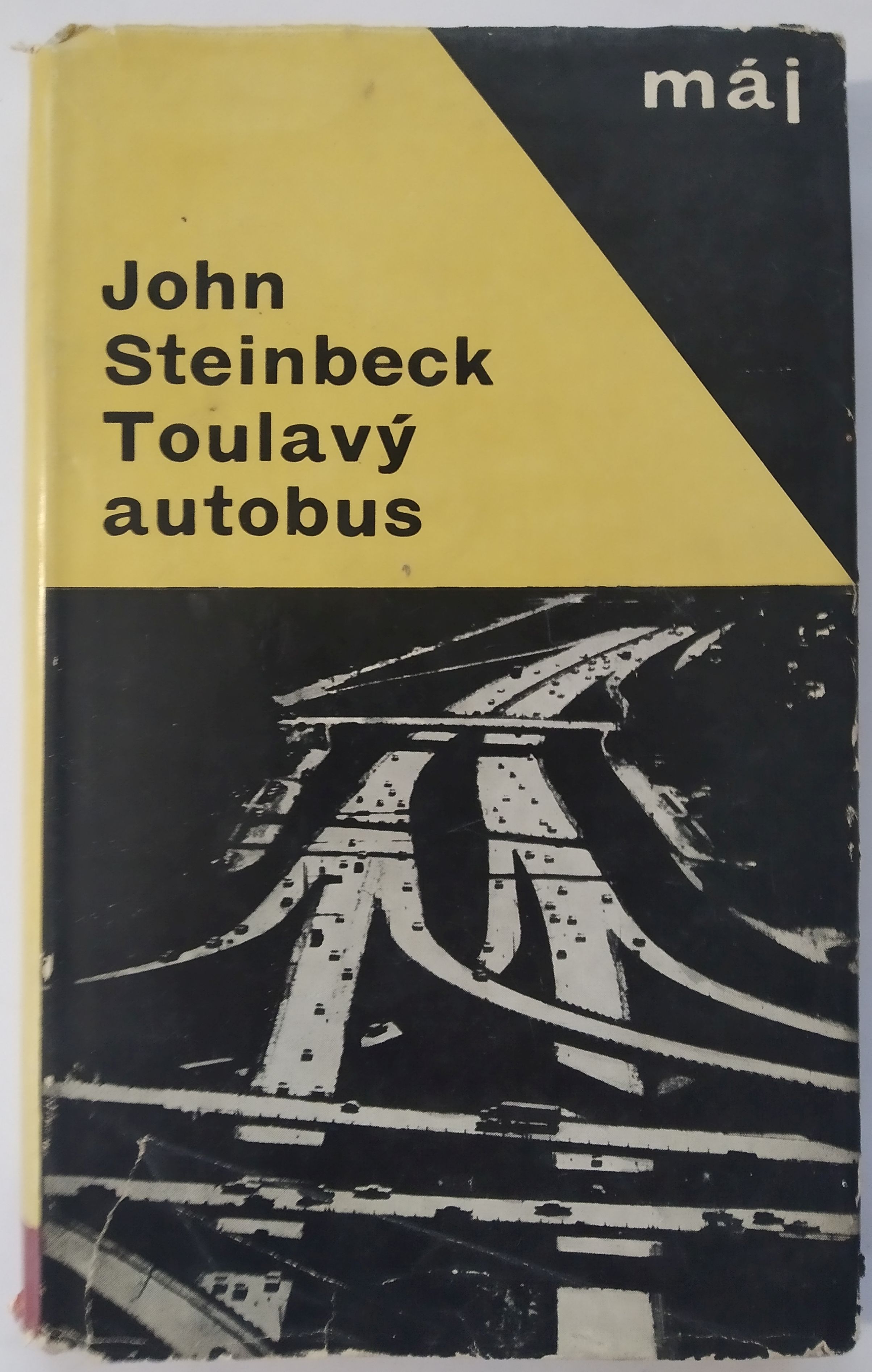 Toulavý autobus