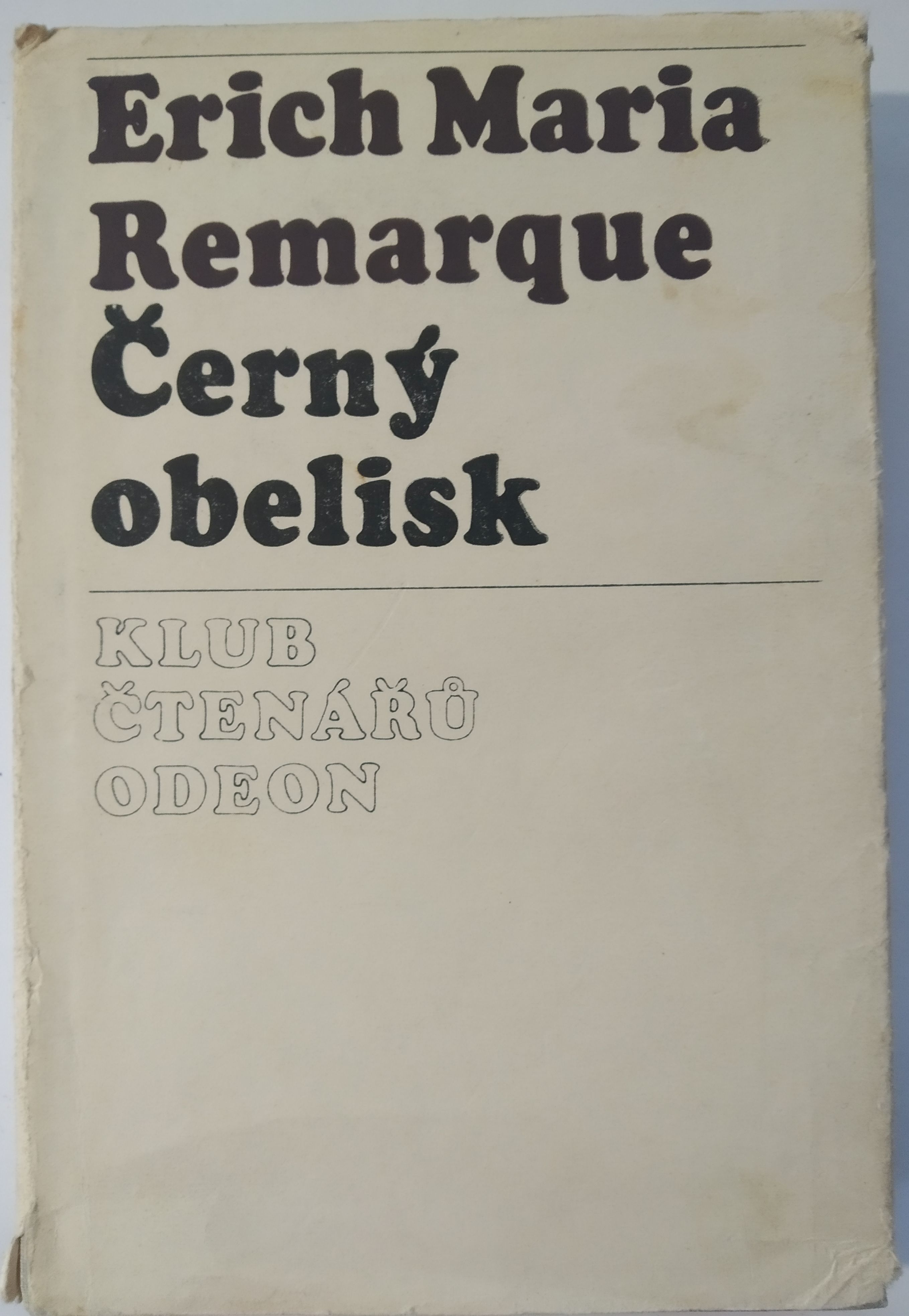 Černý obelisk