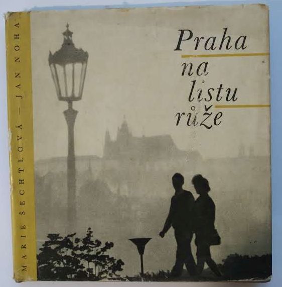 Praha na listu růže