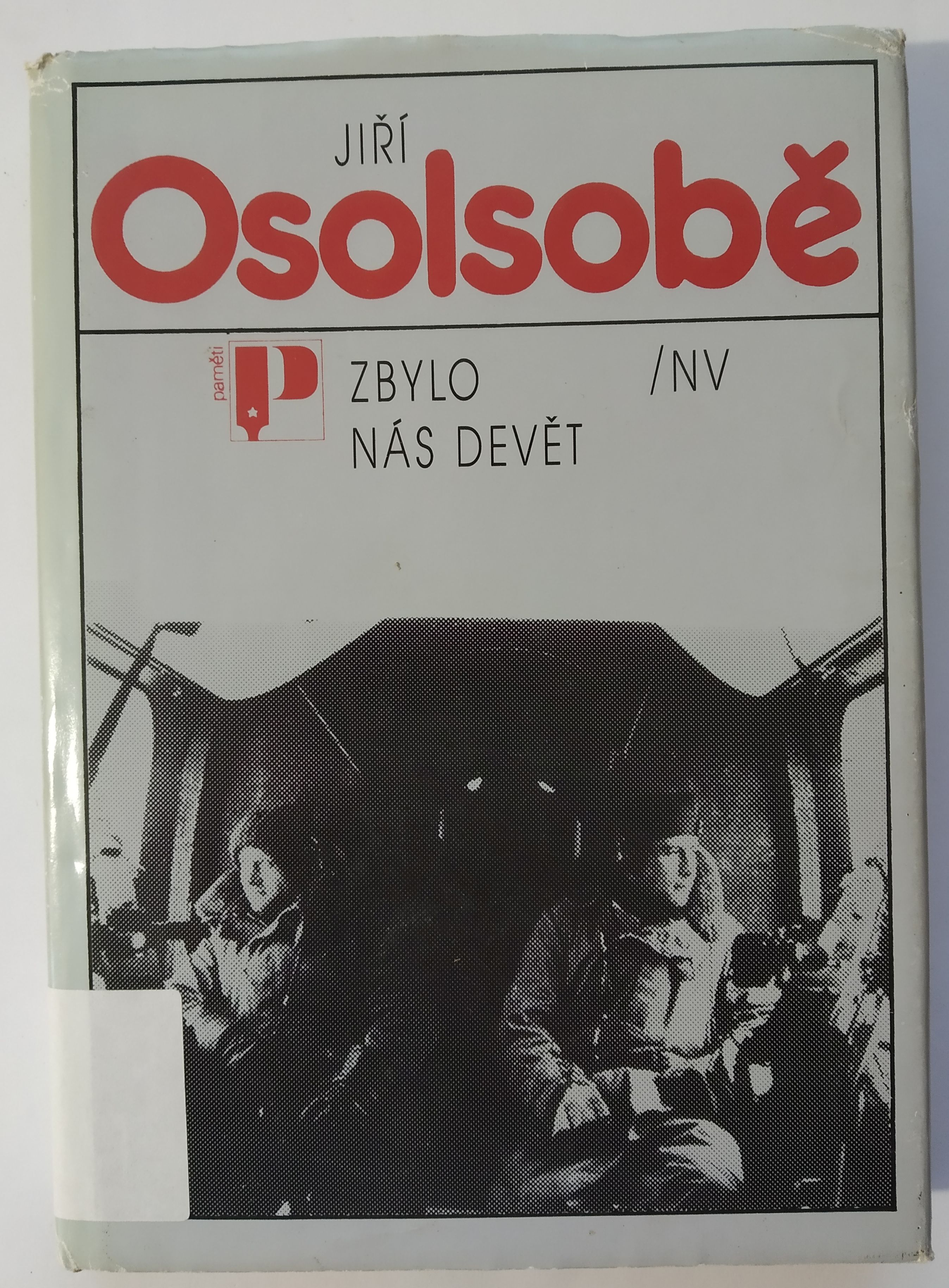 Zbylo nás devět