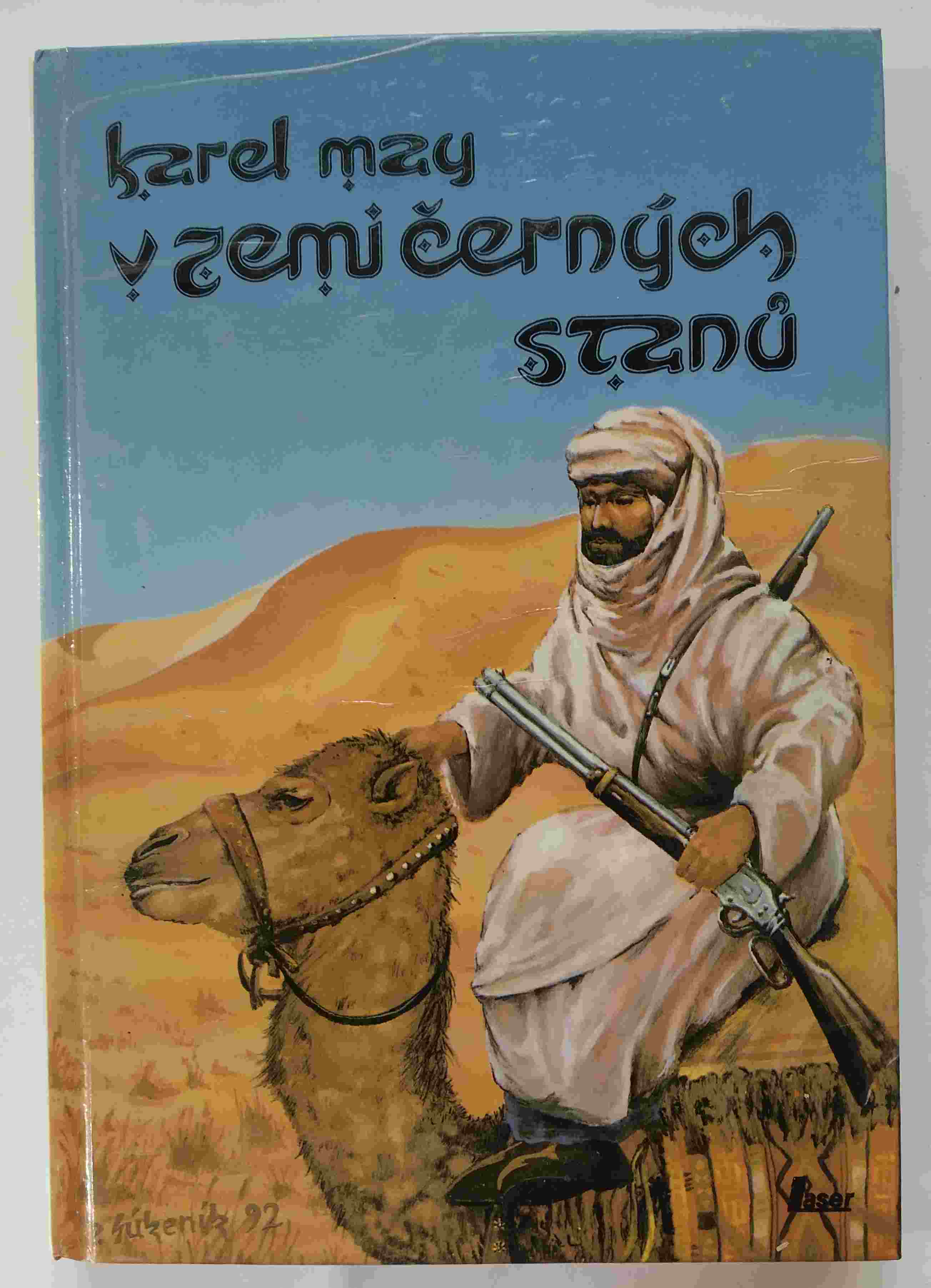 V zemi černých stanů