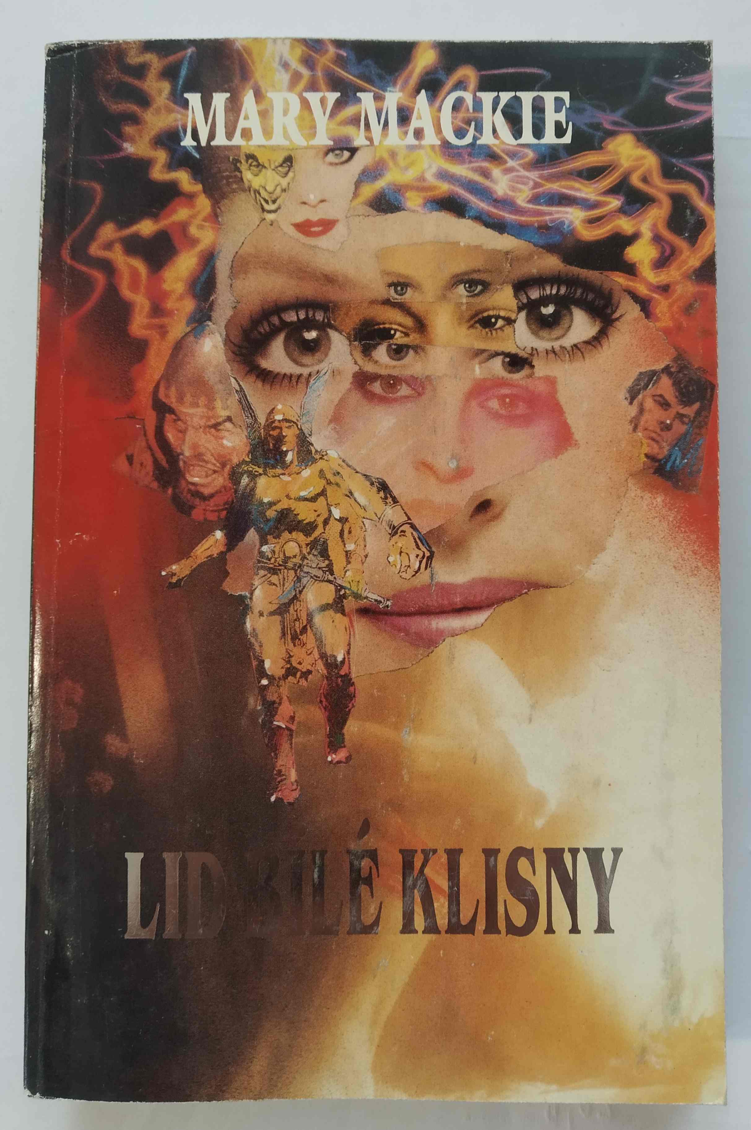 Lid bílé klisny