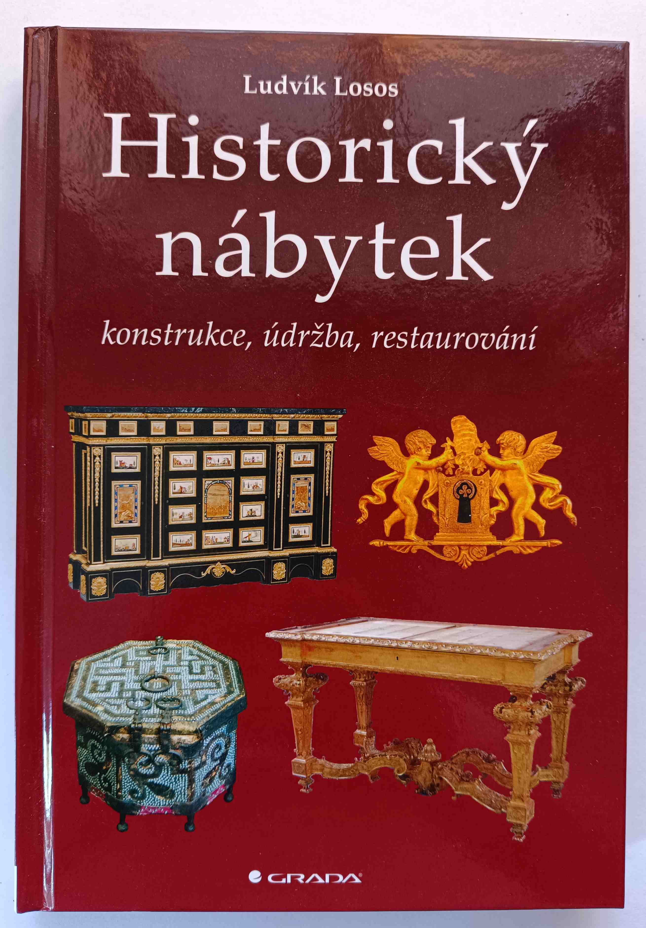 Historický nábytek