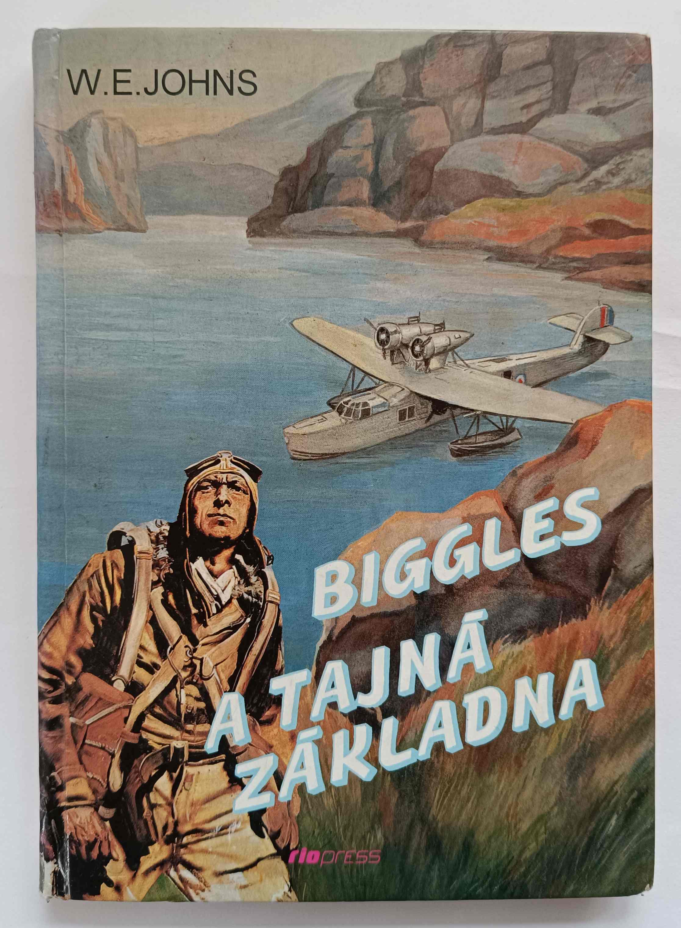 Biggles a tajná základna
