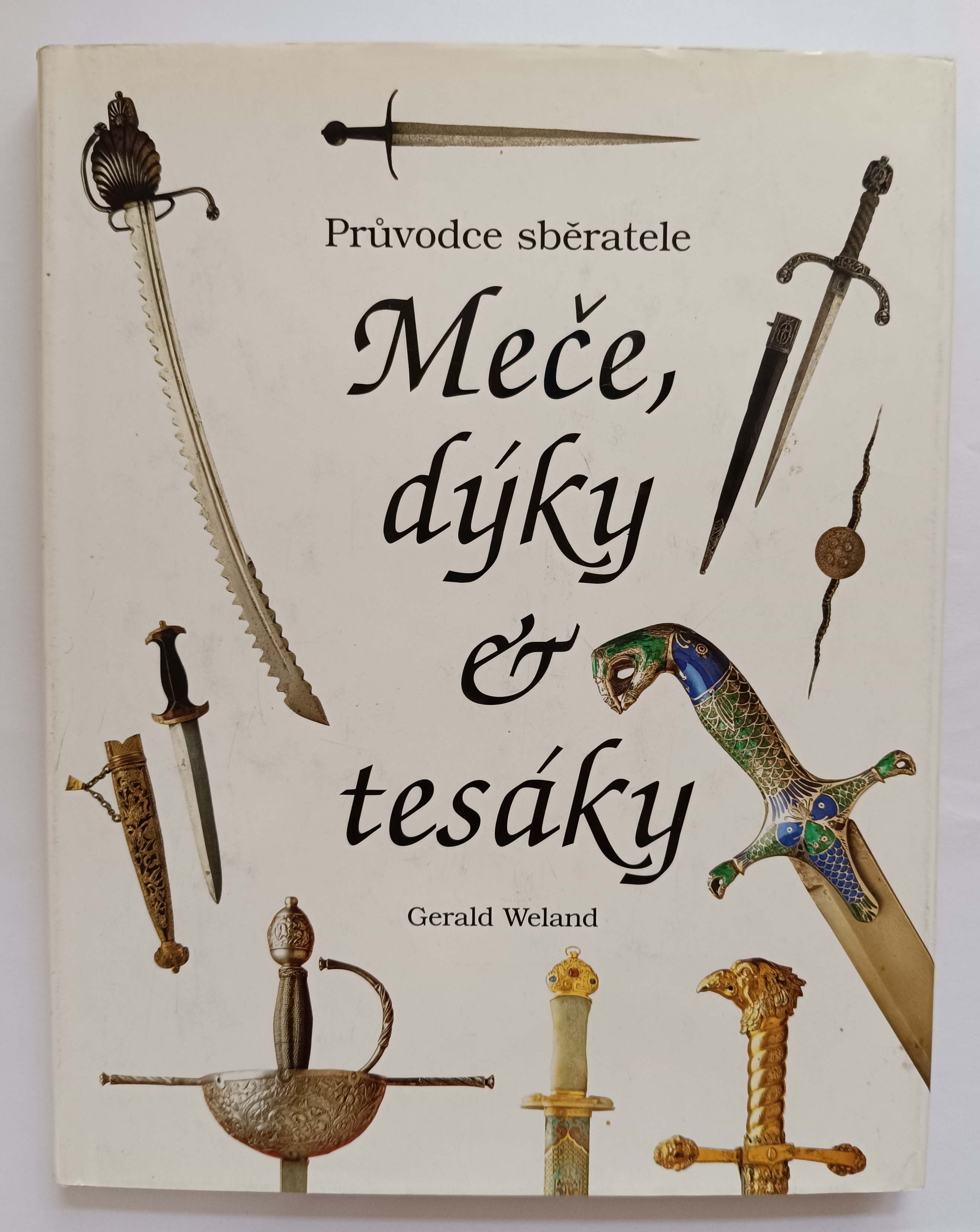 Meče, dýky a tesáky