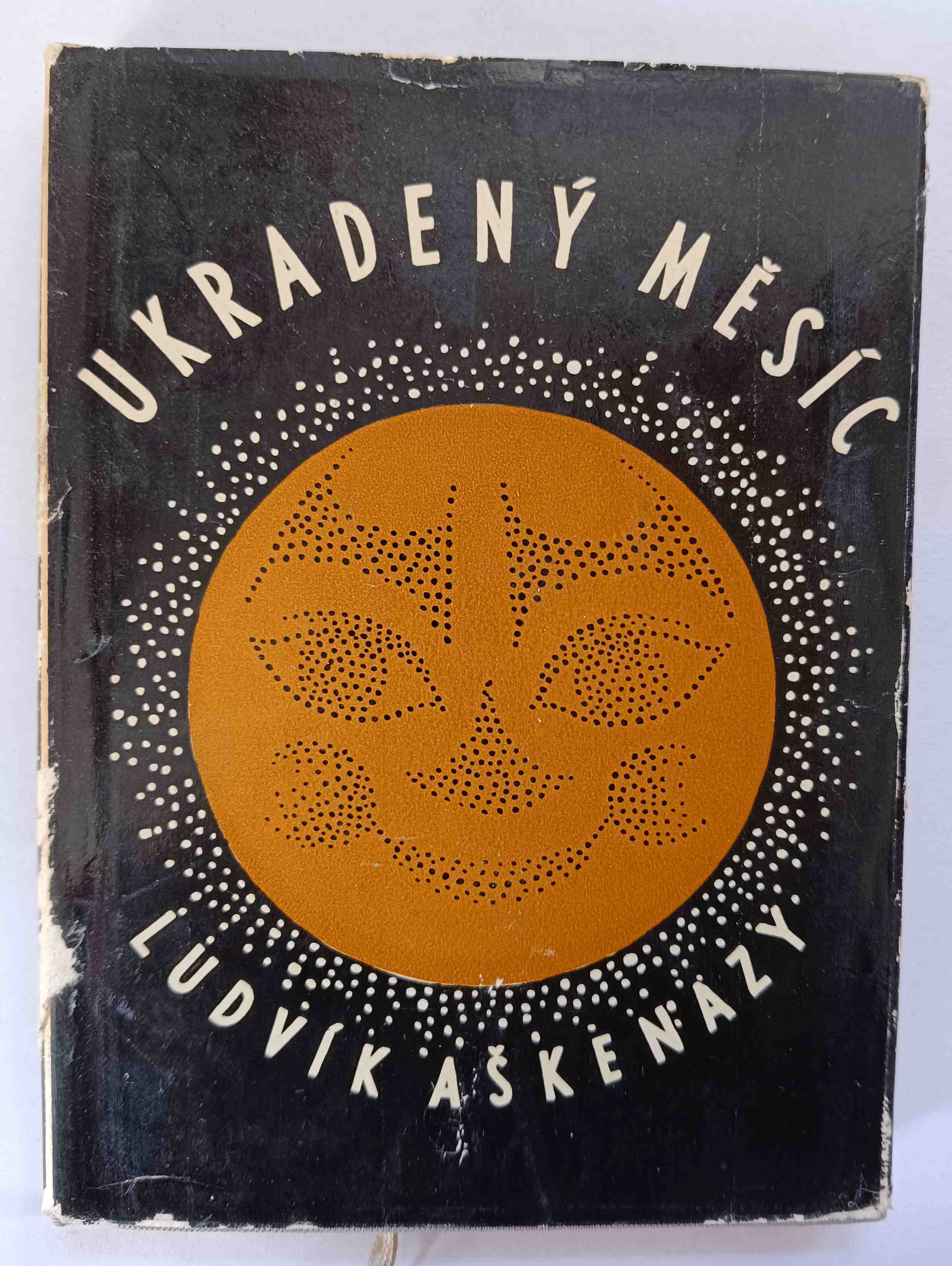 Ukradený měsíc