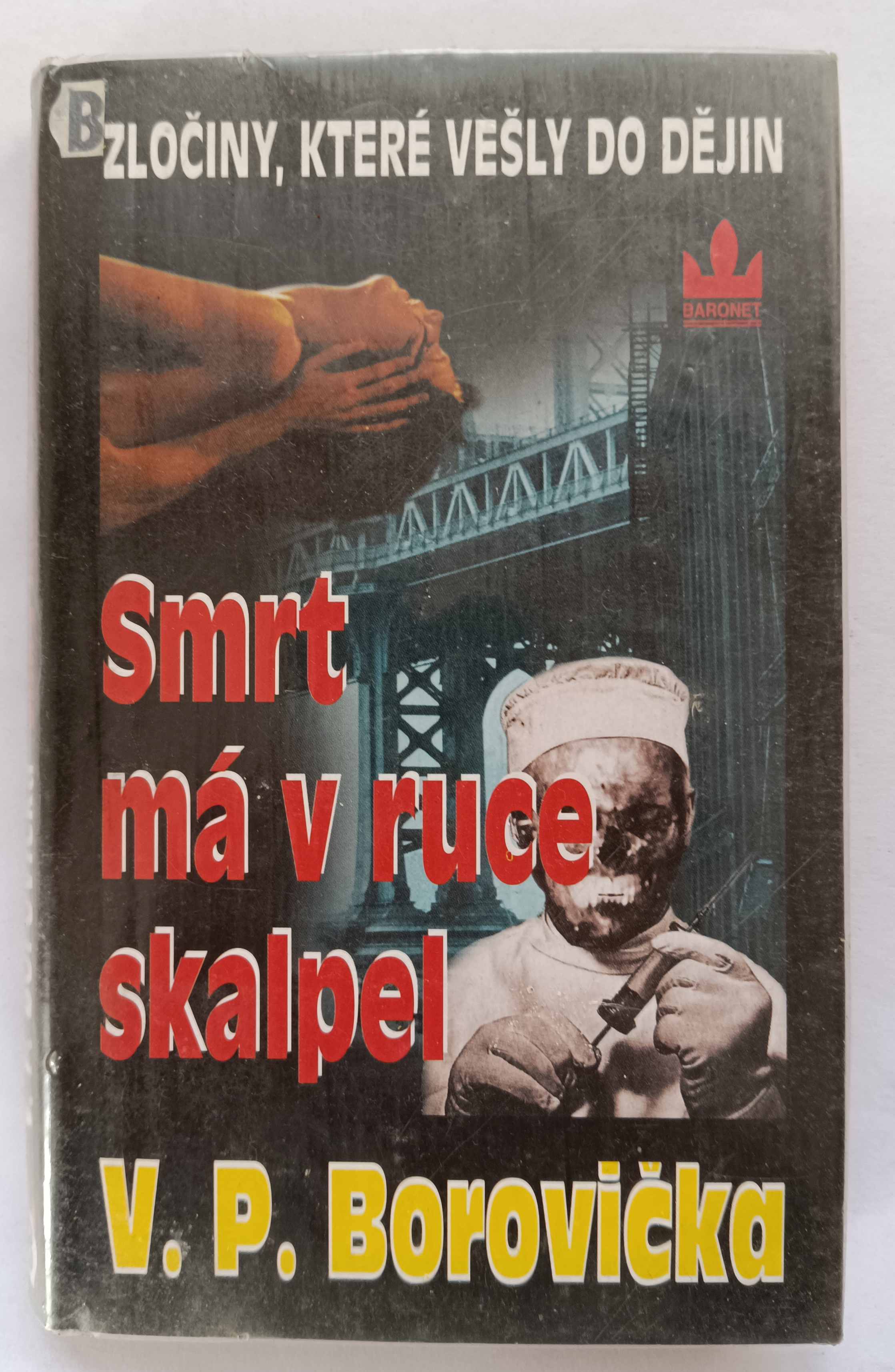 Smrt má v ruce skalpel