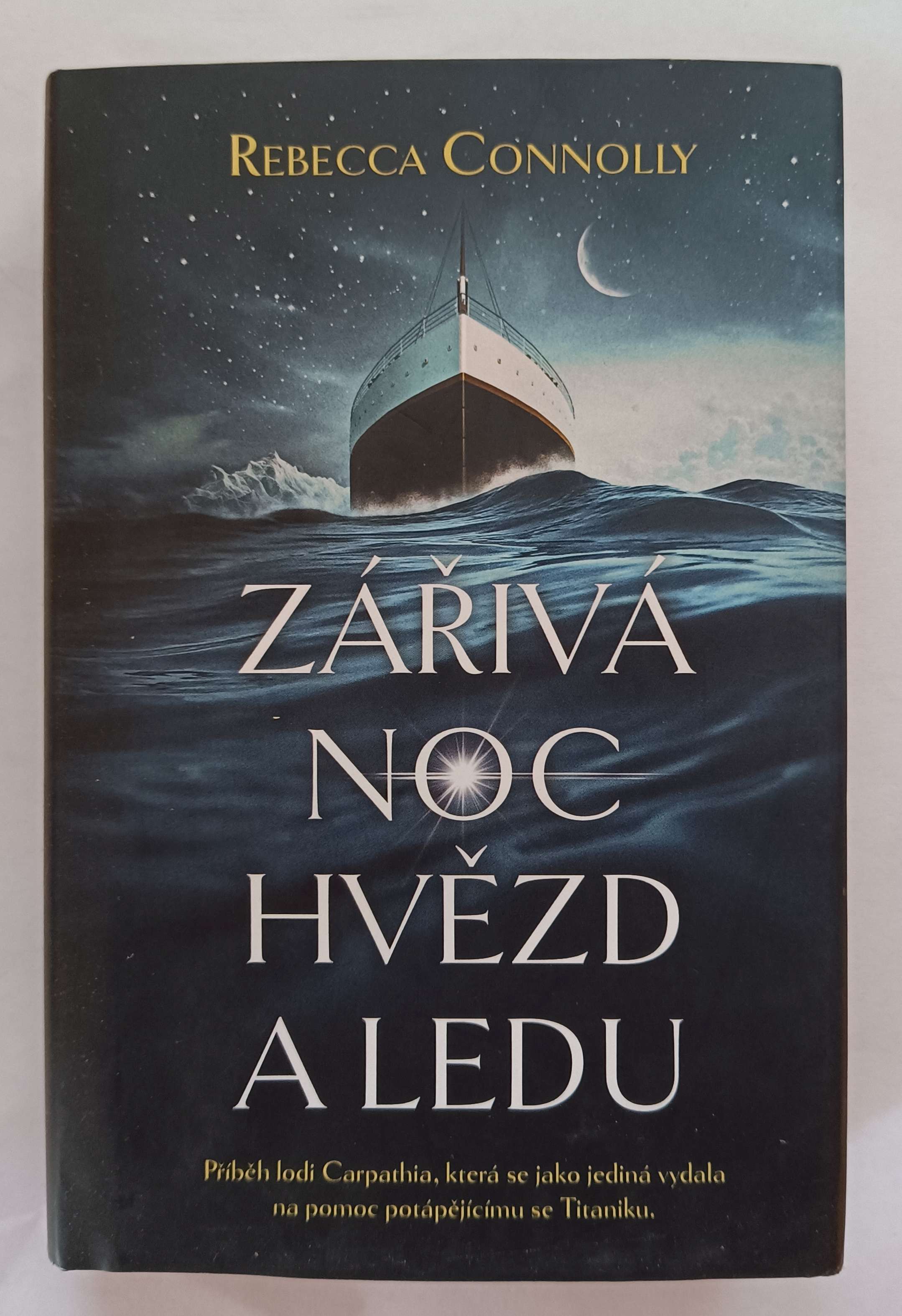 Zářivá noc hvězd a ledu