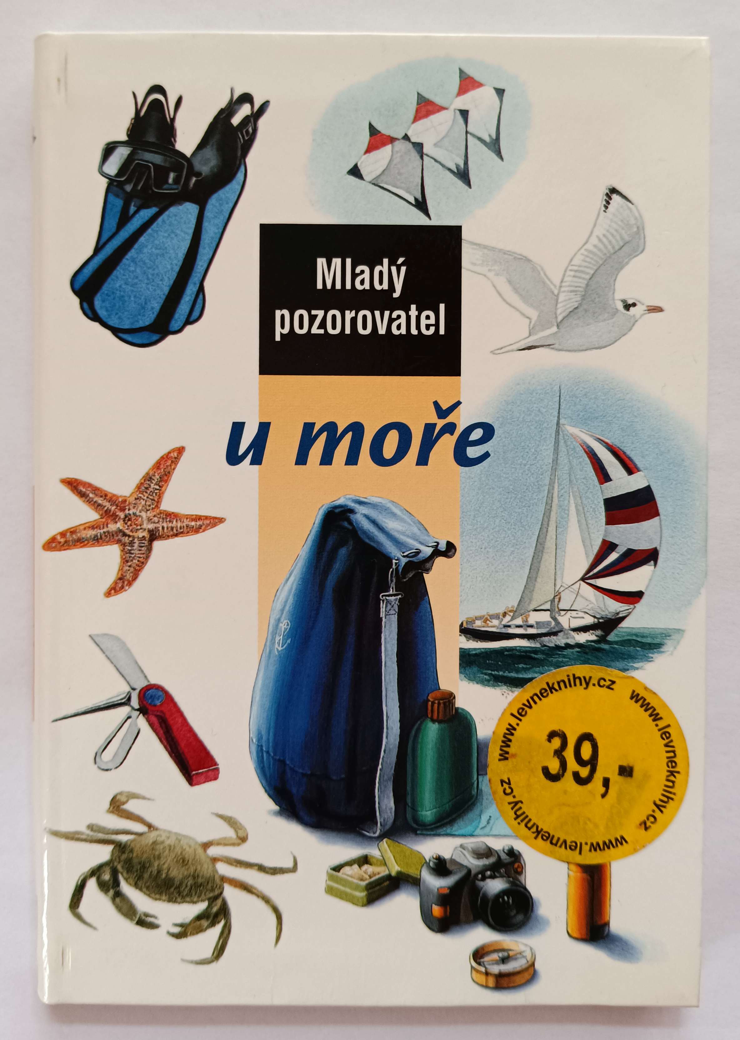 Mladý pozorovatel u moře